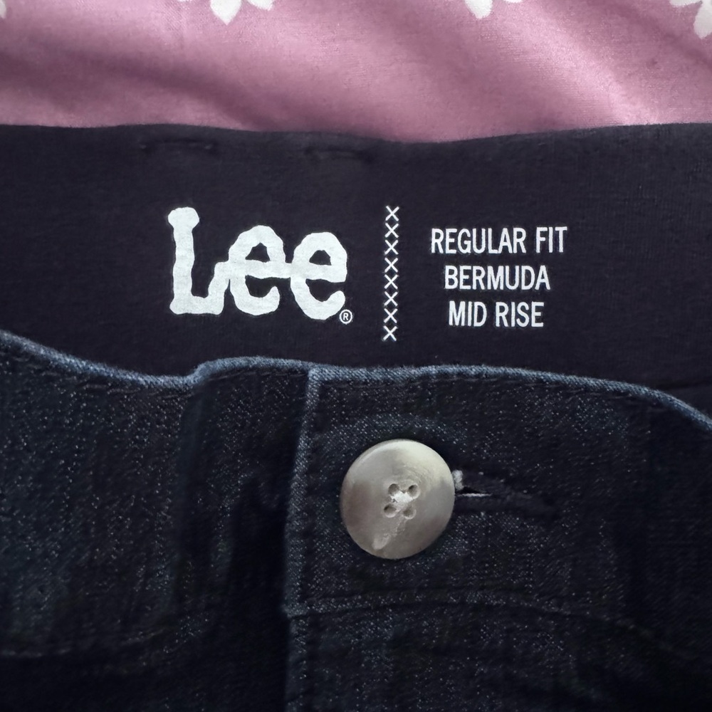 Lee Women's Dark Denim Regular Fit Bermuda Mid Rise Jean Shorts - Picture 2 of 4